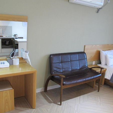 Lium Spa Hostel Йосу Екстер'єр фото