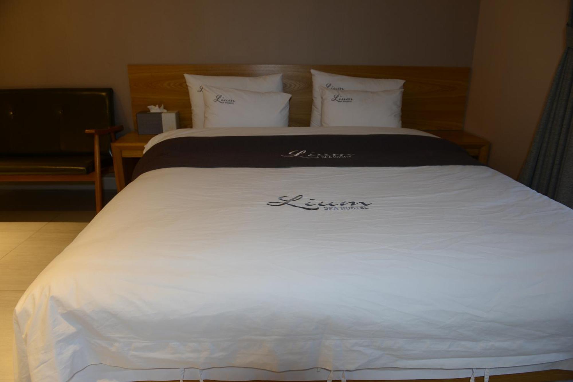 Lium Spa Hostel Йосу Екстер'єр фото
