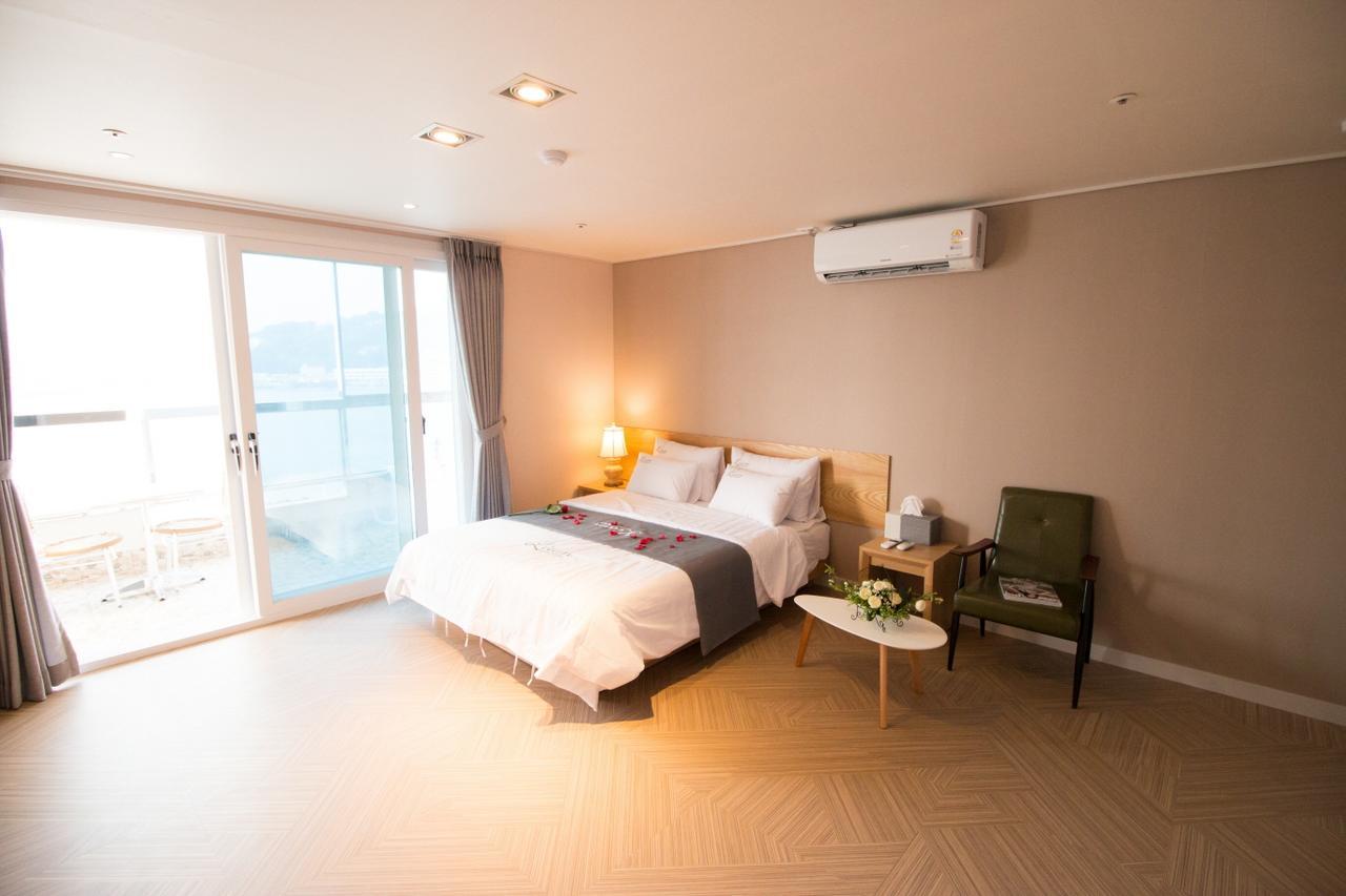 Lium Spa Hostel Йосу Екстер'єр фото