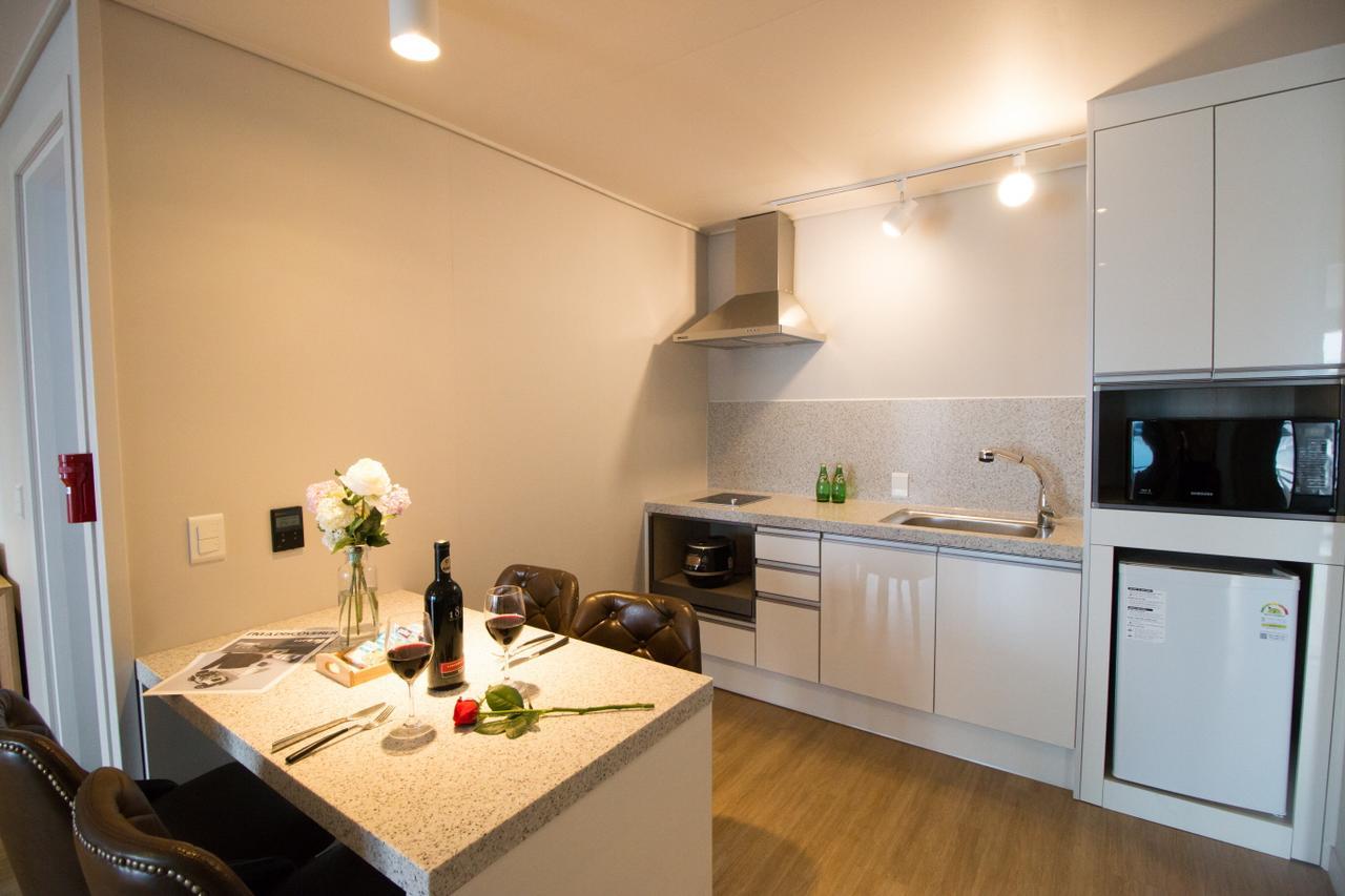 Lium Spa Hostel Йосу Екстер'єр фото