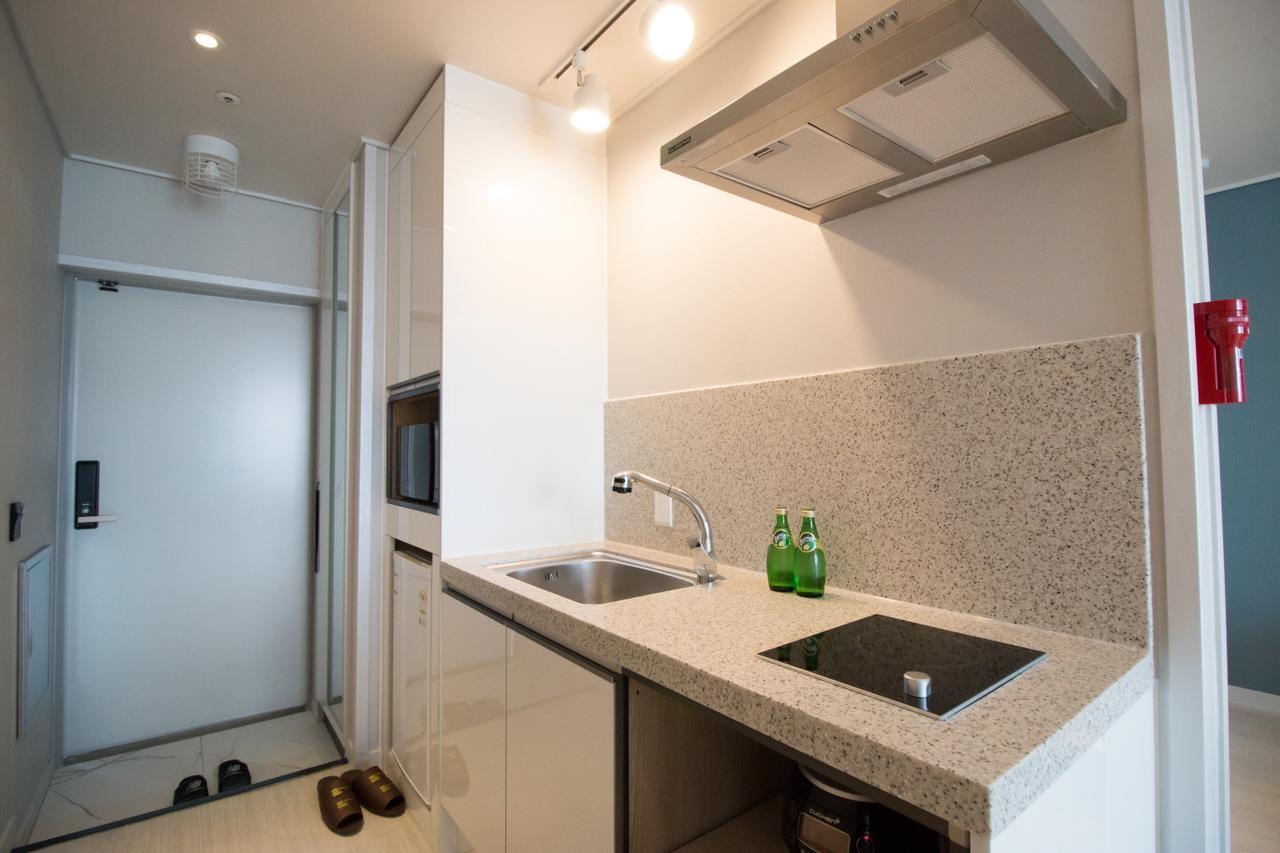 Lium Spa Hostel Йосу Екстер'єр фото