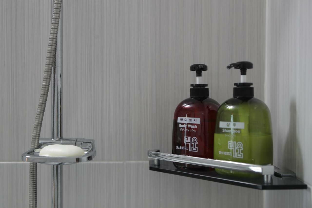 Lium Spa Hostel Йосу Екстер'єр фото