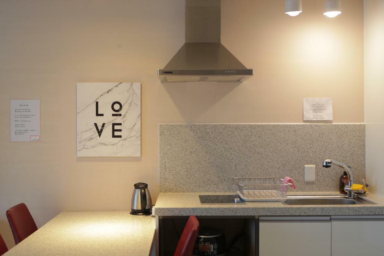 Lium Spa Hostel Йосу Екстер'єр фото